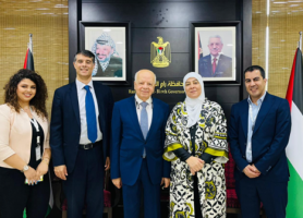 غنام والتأمين الوطنية يسلمان كراسٍ كهربائية لعدد من ذوي الهمم من كافة المحافظات